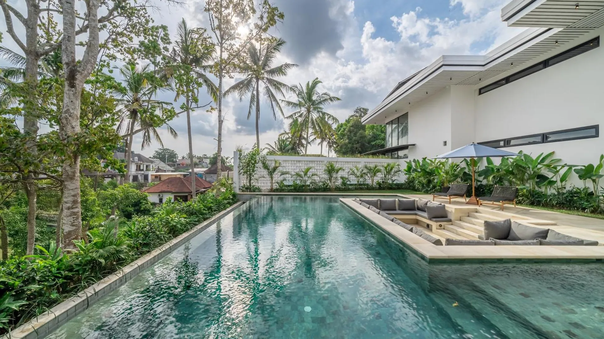 Stunning New Villa With Expansive Living And Jaw-Dropping Views! Ubud